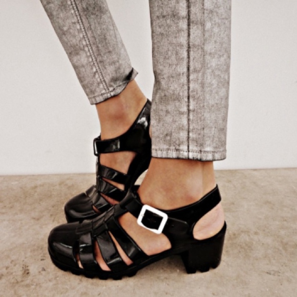 Black jelly juju sandals